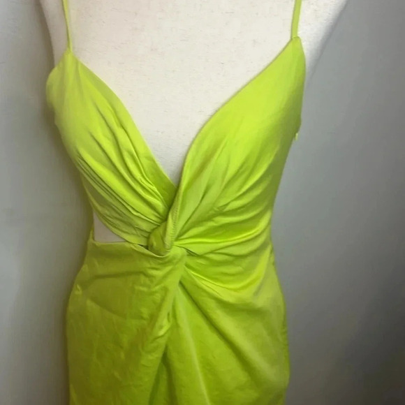 ZARA BODYCON DRESS WITH SIDE CUT OUT DETAIL - Picture 8 of 9